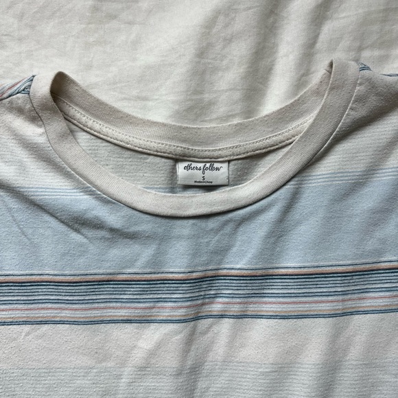 Striped Crop Top - Picture 4 of 5